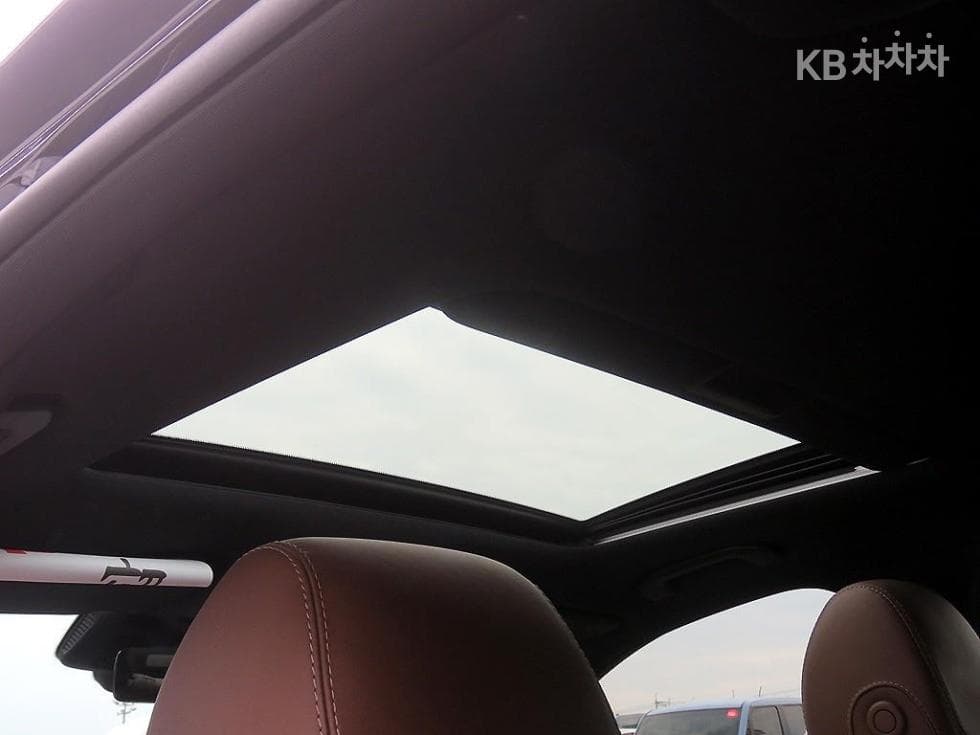 مرسيدس - E-Class | E300 4MATIC Exclusive 9
