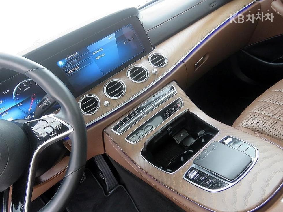 مرسيدس - E-Class | E300 4MATIC Exclusive 13