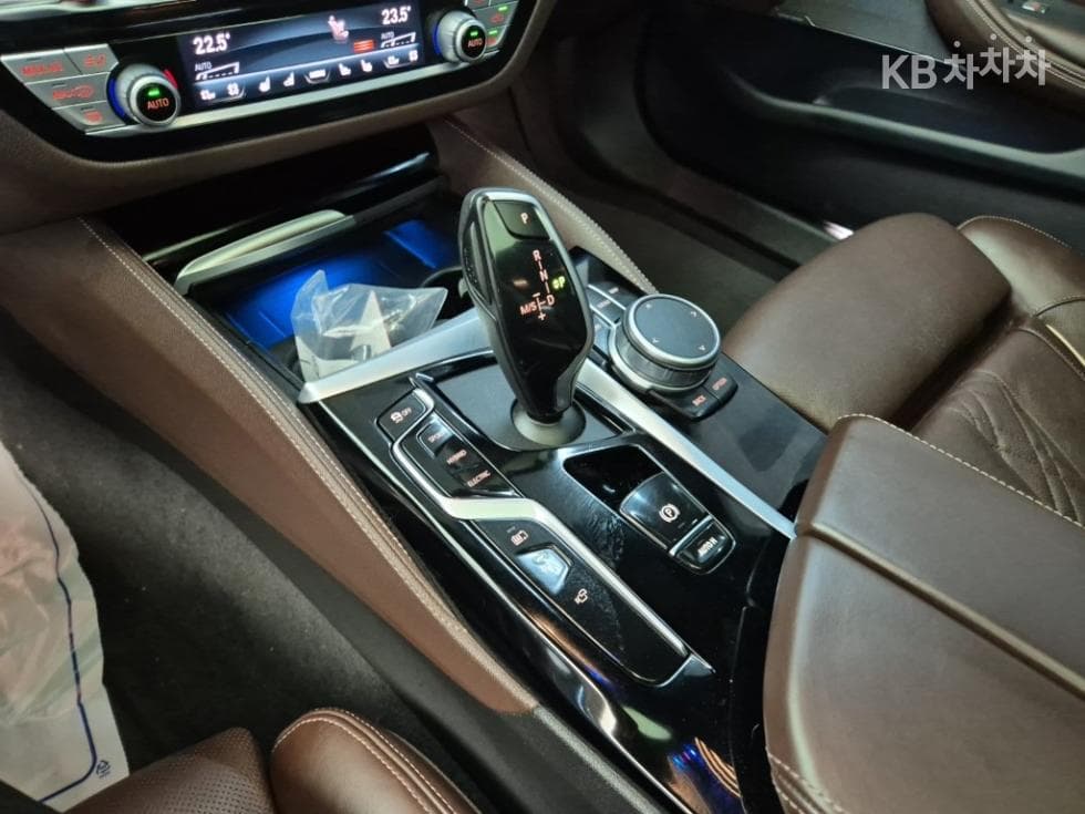 بي إم دبليو - 5-Series | All New 530 M Sport 8