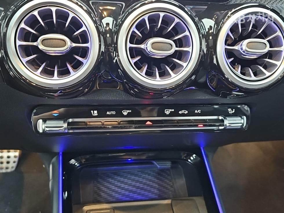 مرسيدس - GLB-Class | 250 4Matic 10