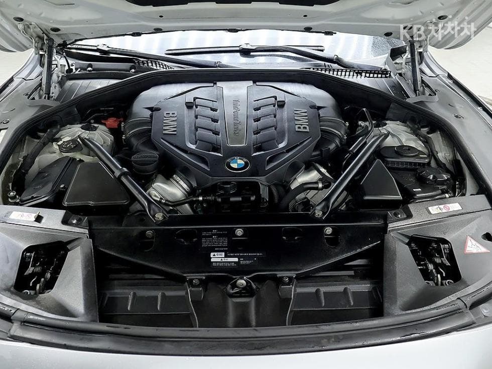 بي إم دبليو - 7-Series | New 750Li xDrive F02(11~) 7