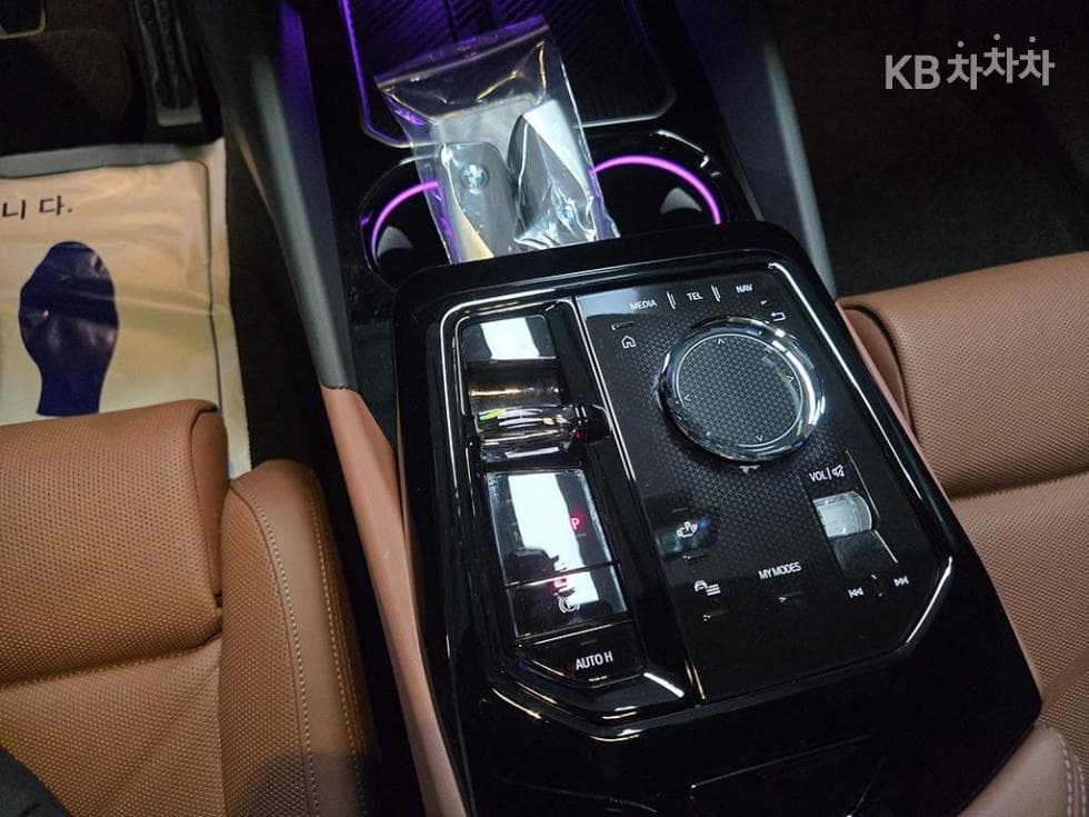 BMW - 5-Series | New 530 xDrive M Sport 11