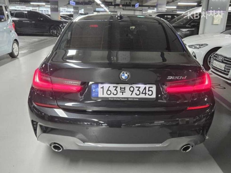 BMW - 3-Series | 320 M Sport Package 4