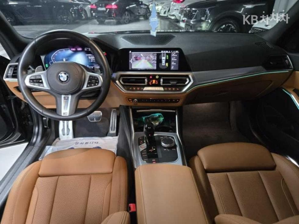 BMW - 3-Series | 320 M Sport Package 9
