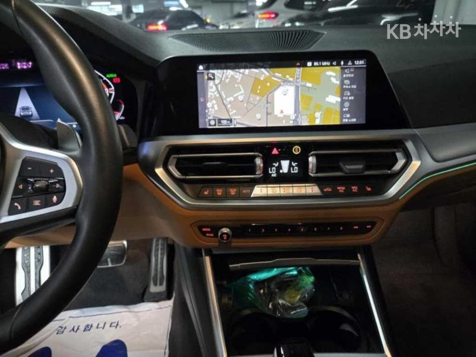 BMW - 3-Series | 320 M Sport Package 10