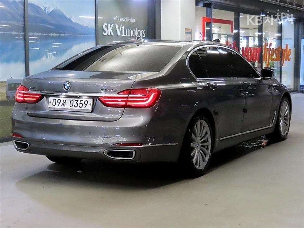 بي إم دبليو - 7-Series | 730 xDrive Base 4