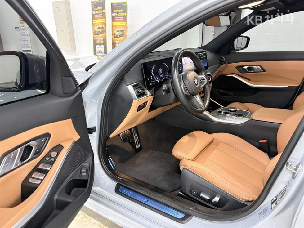 بي إم دبليو - 3-Series | 320 M Sport 7