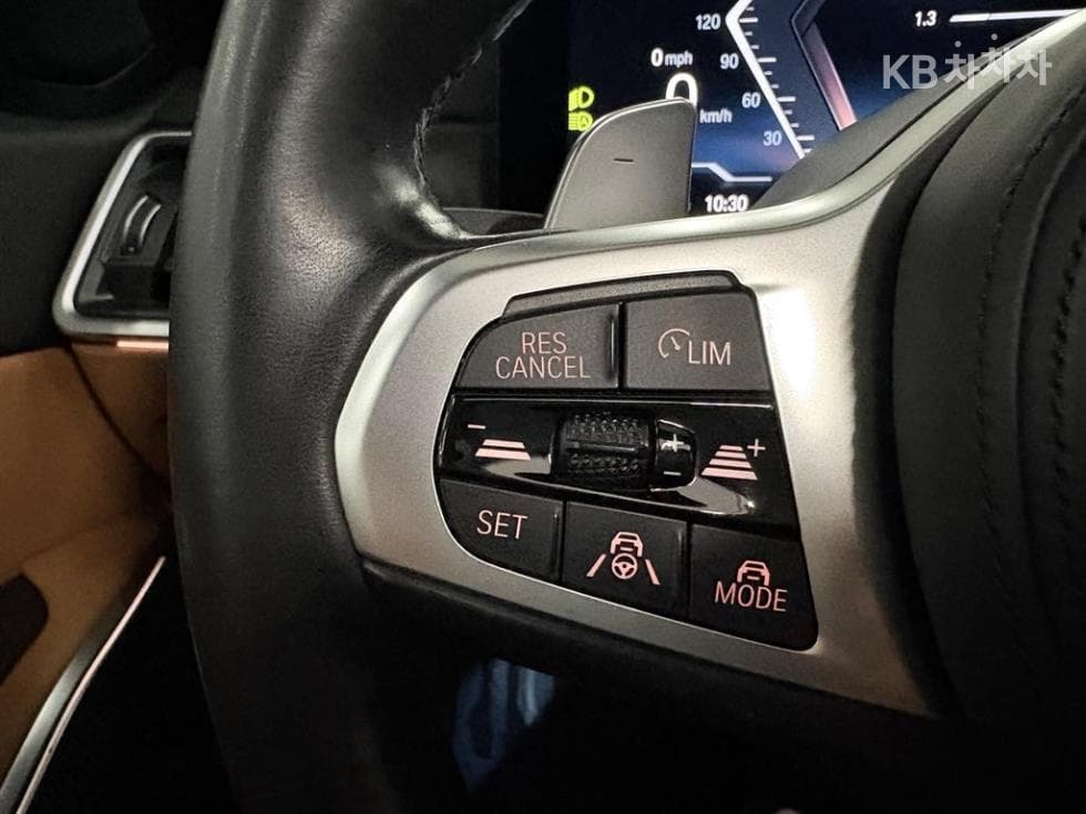 بي إم دبليو - 3-Series | 320 M Sport 17