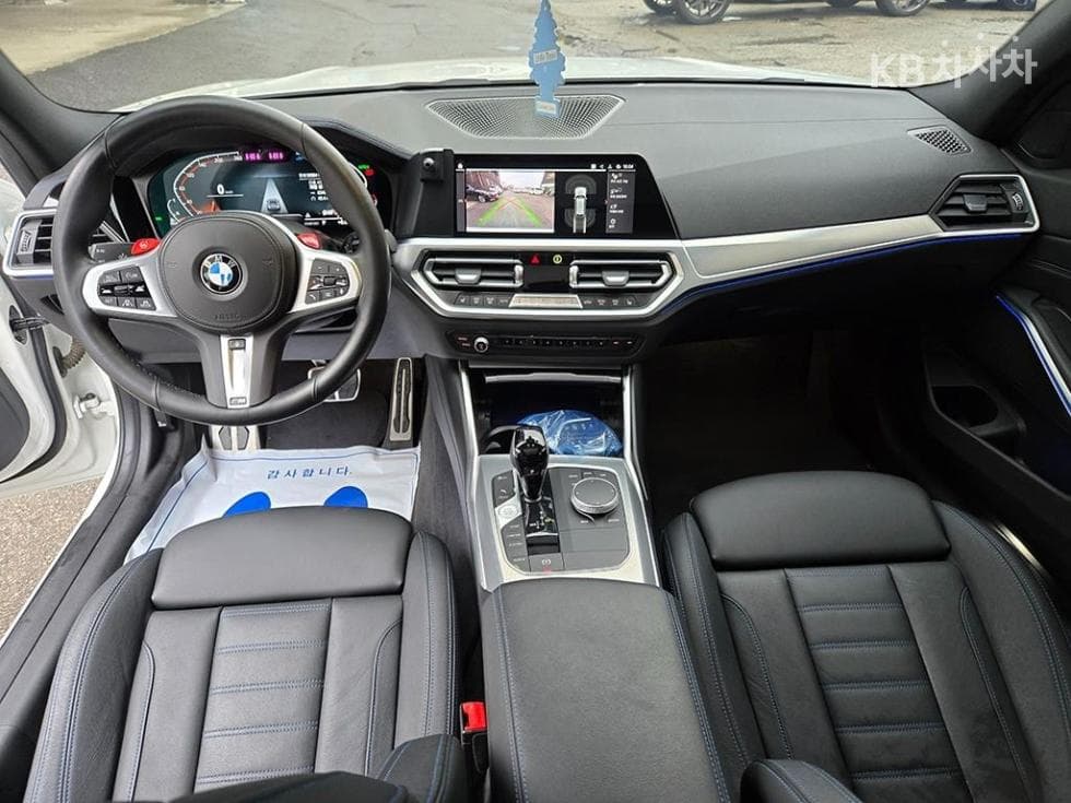 BMW - 3-Series | 320 Touring M Sport Package 9