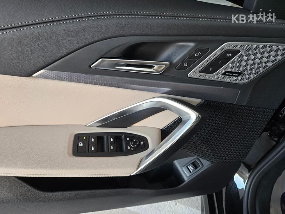 BMW - X1 | M35 xDrive Base 12