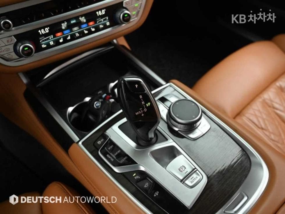 BMW - 7-Series | 730 xDrive Design Pure Excellence 9