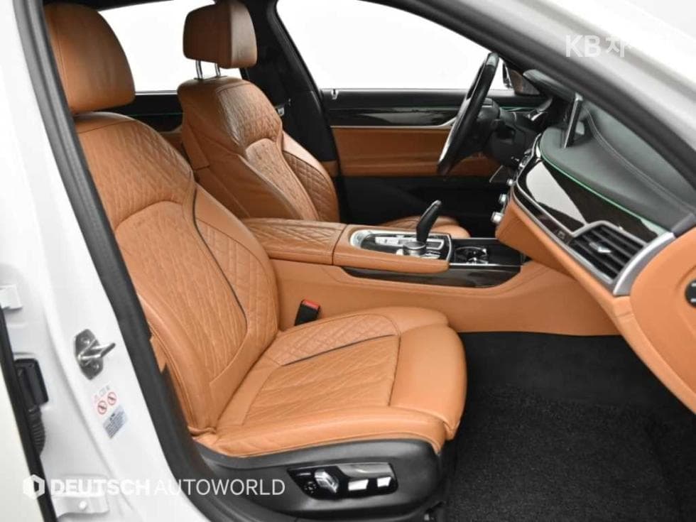 BMW - 7-Series | 730 xDrive Design Pure Excellence 10