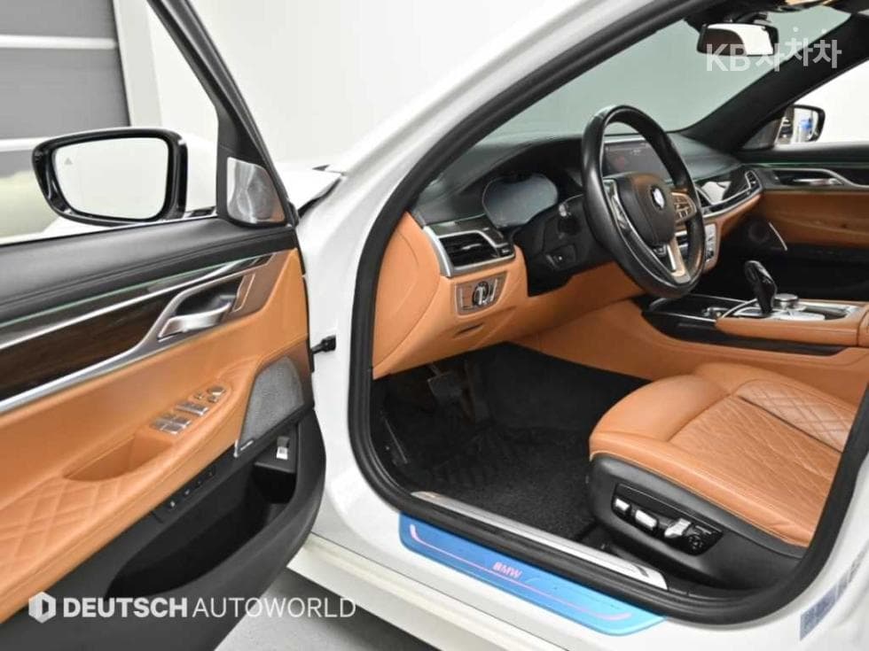 BMW - 7-Series | 730 xDrive Design Pure Excellence 11