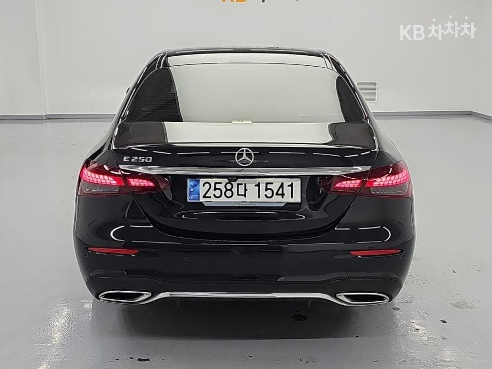 مرسيدس - E-Class | E250 AMG Line 3