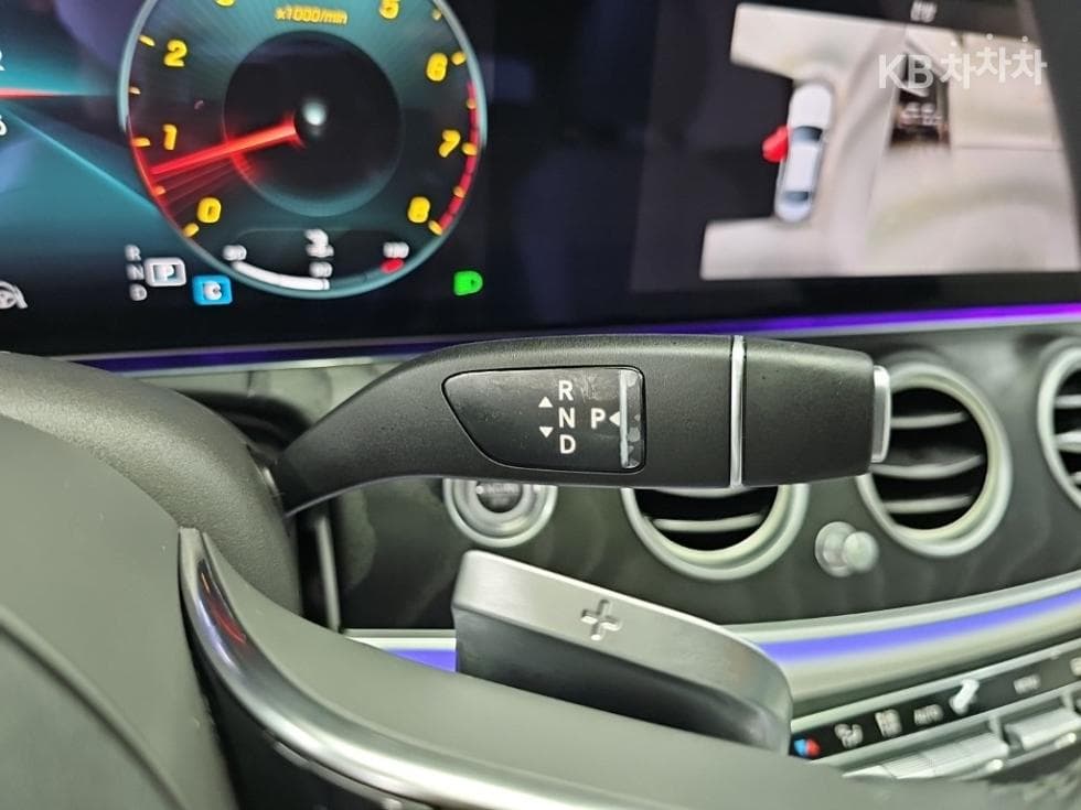 مرسيدس - E-Class | E250 AMG Line 8
