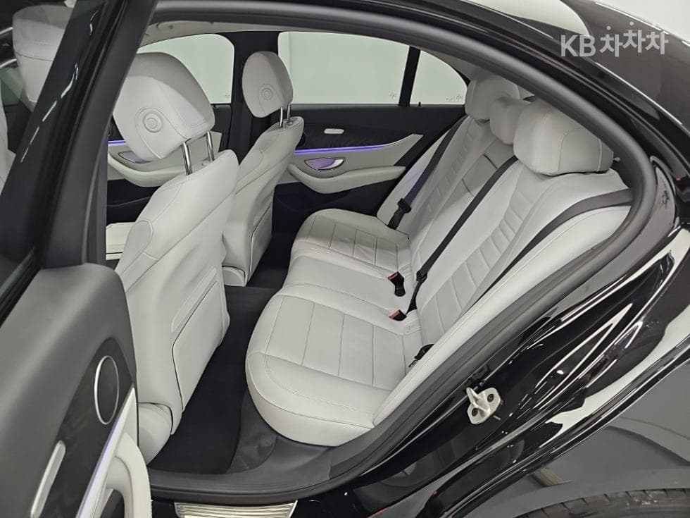 مرسيدس - E-Class | E250 AMG Line 12