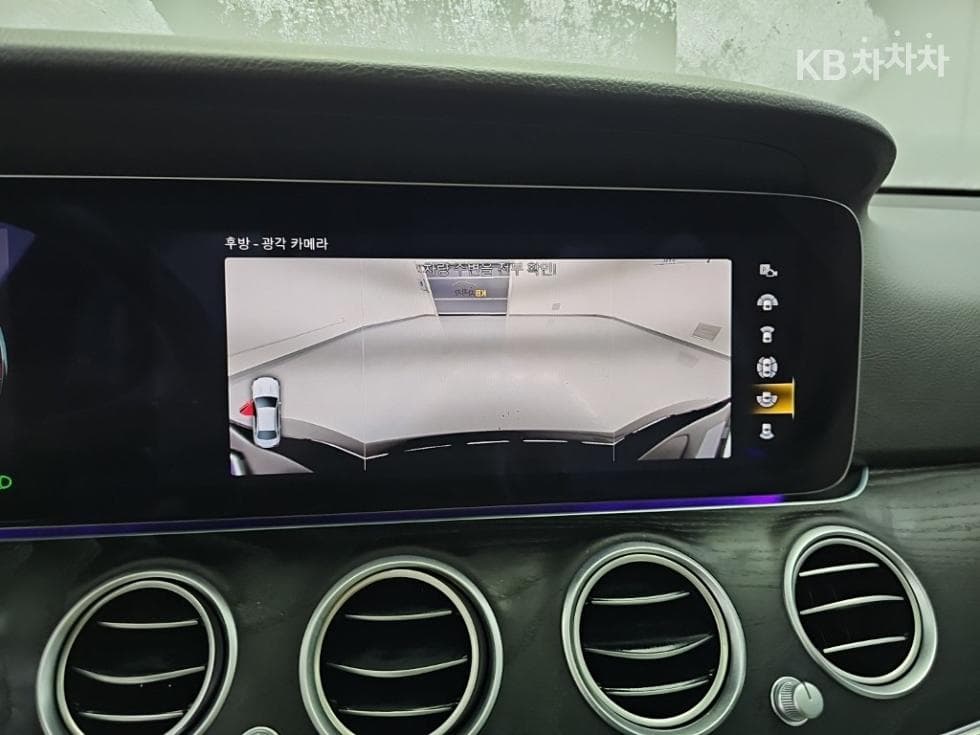 مرسيدس - E-Class | E250 AMG Line 16