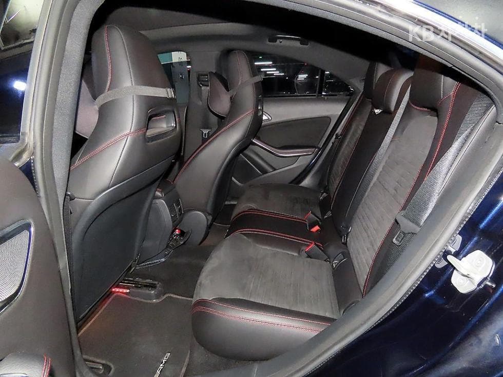 مرسيدس - CLA-Class | 220 AMG Line 7