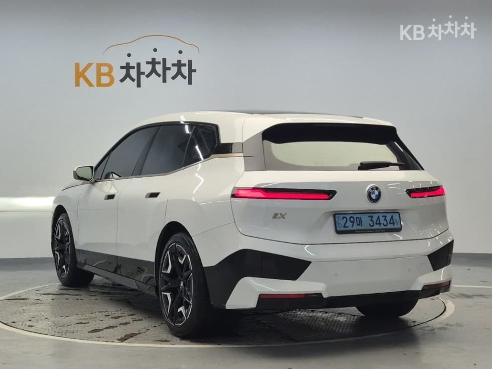 بي إم دبليو - iX | xDrive40 First Edition 4