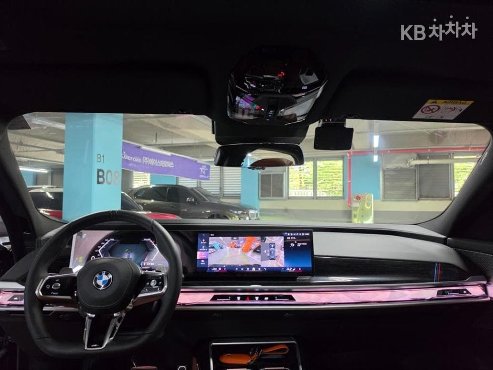 BMW - 7-Series | 740 xDrive M Sport 5