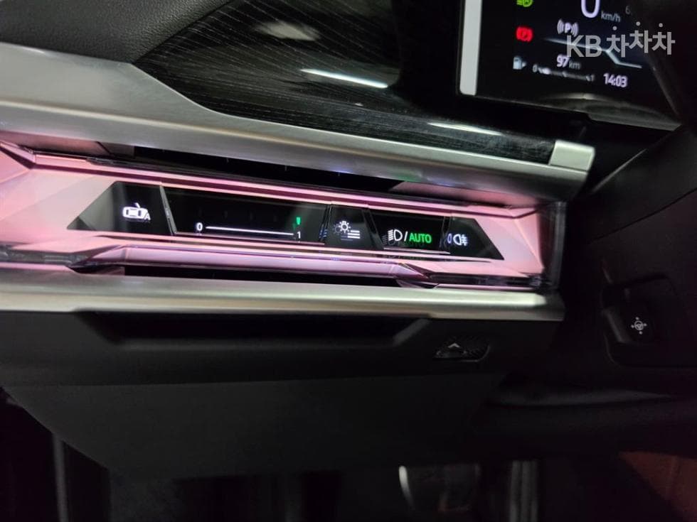 BMW - 7-Series | 740 xDrive M Sport 15