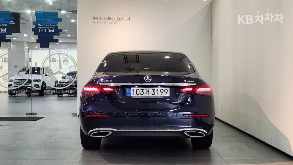 Mercedes-Benz - E-Class | E350 4MATIC Avantgarde 4