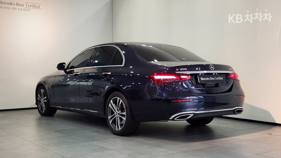 Mercedes-Benz - E-Class | E350 4MATIC Avantgarde 2