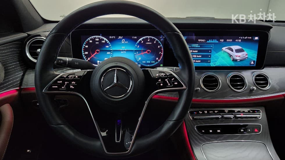 Mercedes-Benz - E-Class | E350 4MATIC Avantgarde 17