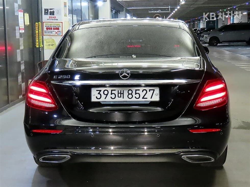 Mercedes-Benz - E-Class | E250 Avantgarde 5