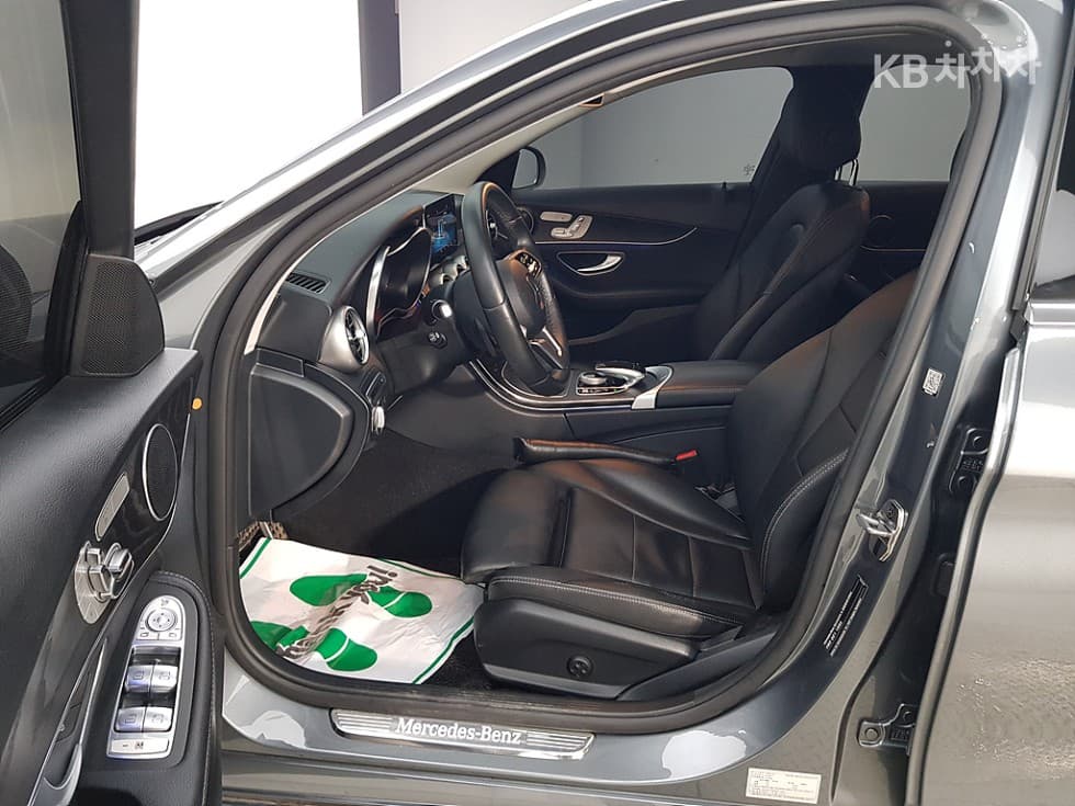 Mercedes-Benz - C-Class | The New C220 Avantgarde W205(14~) 8