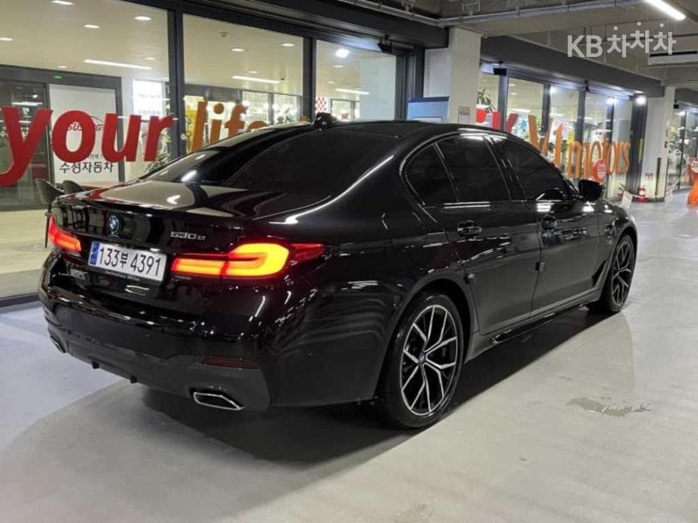BMW - 5-Series | All New 530 M Sport 4