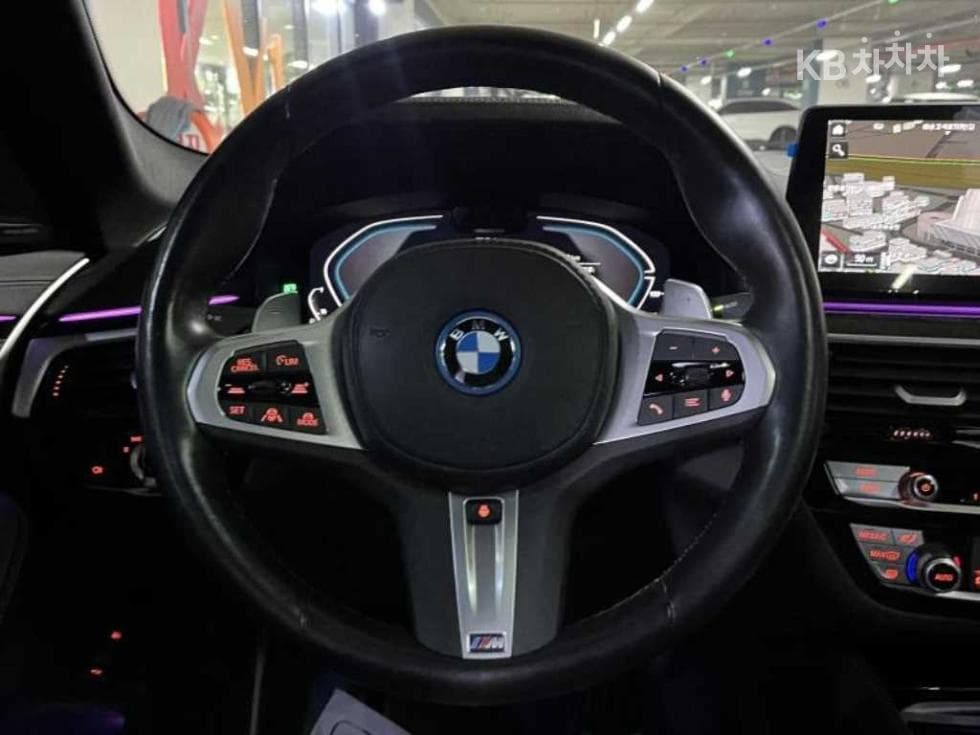 BMW - 5-Series | All New 530 M Sport 11