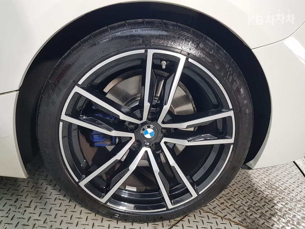 BMW - Z4 | All New sDrive 20 M Sport Package 20