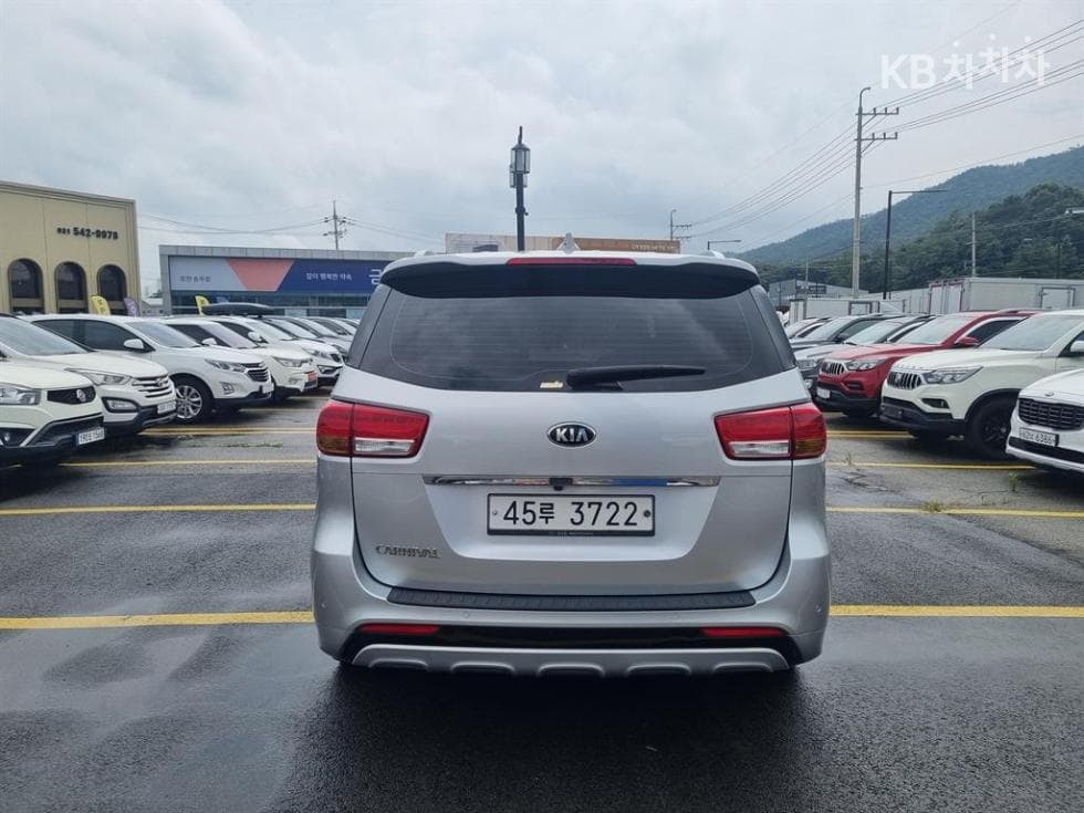 Kia - Карнивал | All New 9Seater 2.2 Diesel Noblesse 4