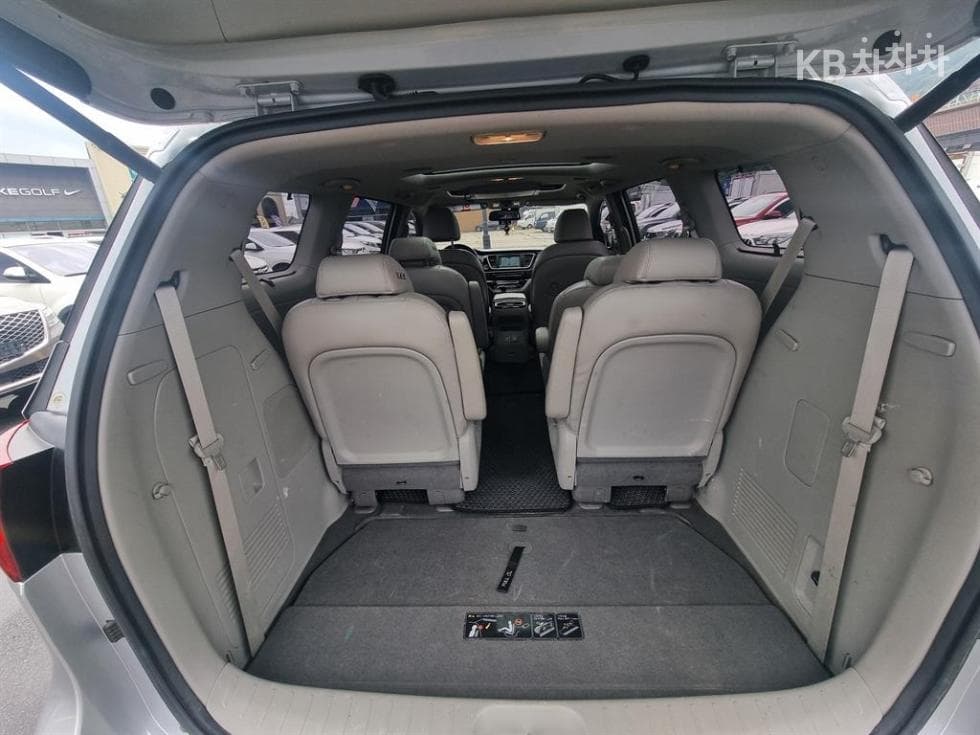 Kia - Карнивал | All New 9Seater 2.2 Diesel Noblesse 20