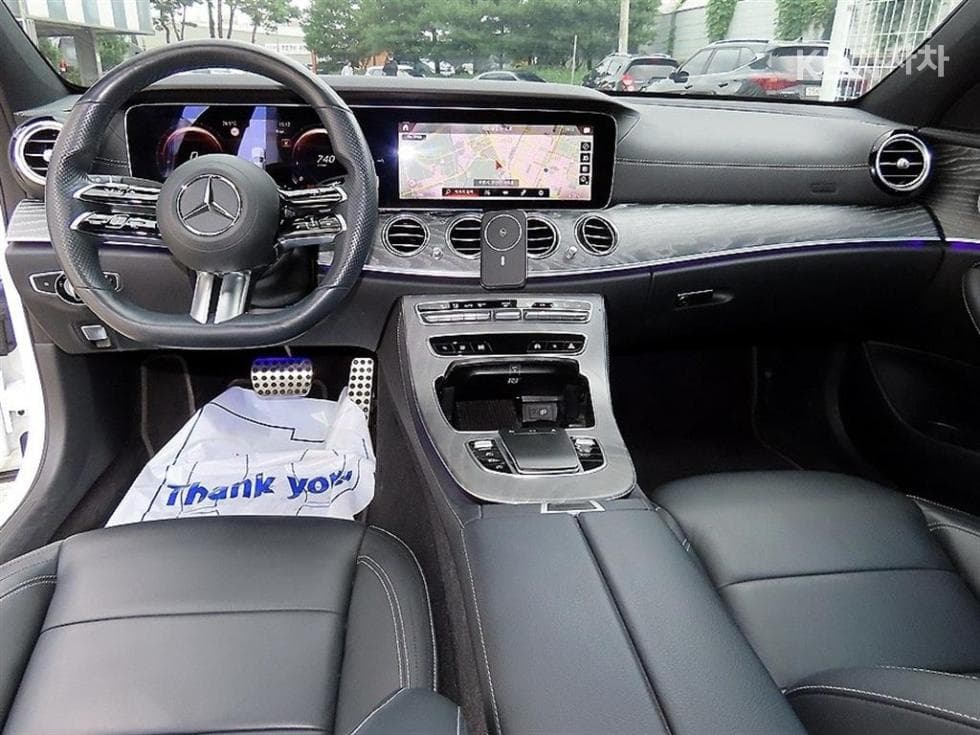 Mercedes-Benz - E-Class | E350 4MATIC AMG Line 7