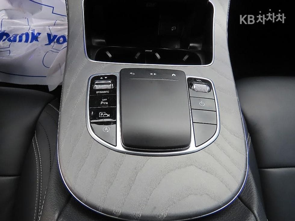 Mercedes-Benz - E-Class | E350 4MATIC AMG Line 13