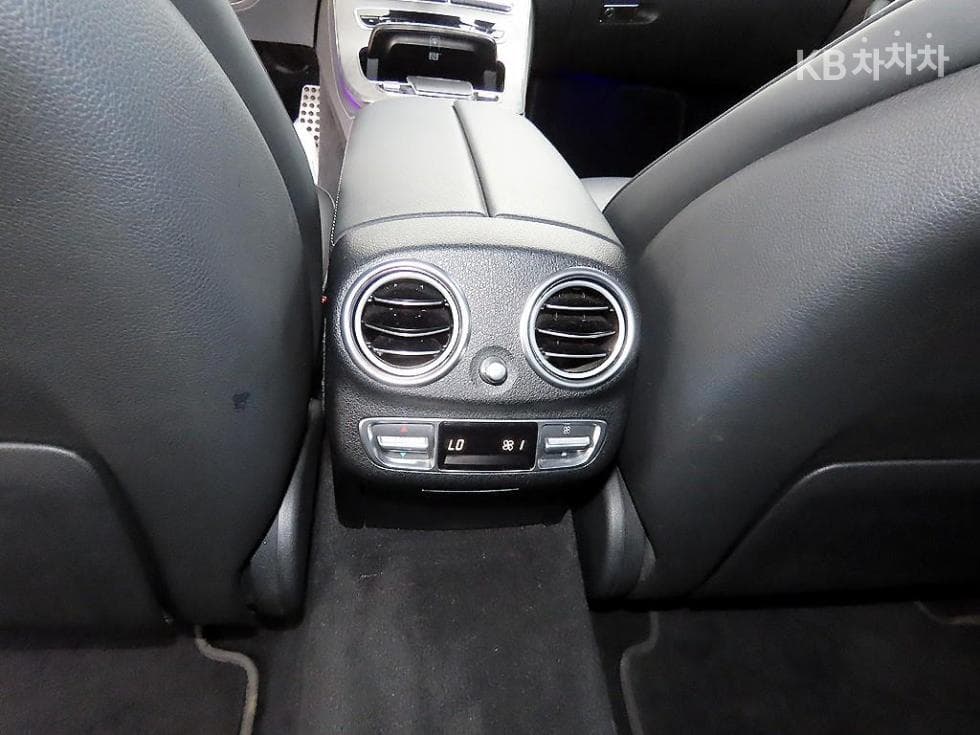 Mercedes-Benz - E-Class | E350 4MATIC AMG Line 15