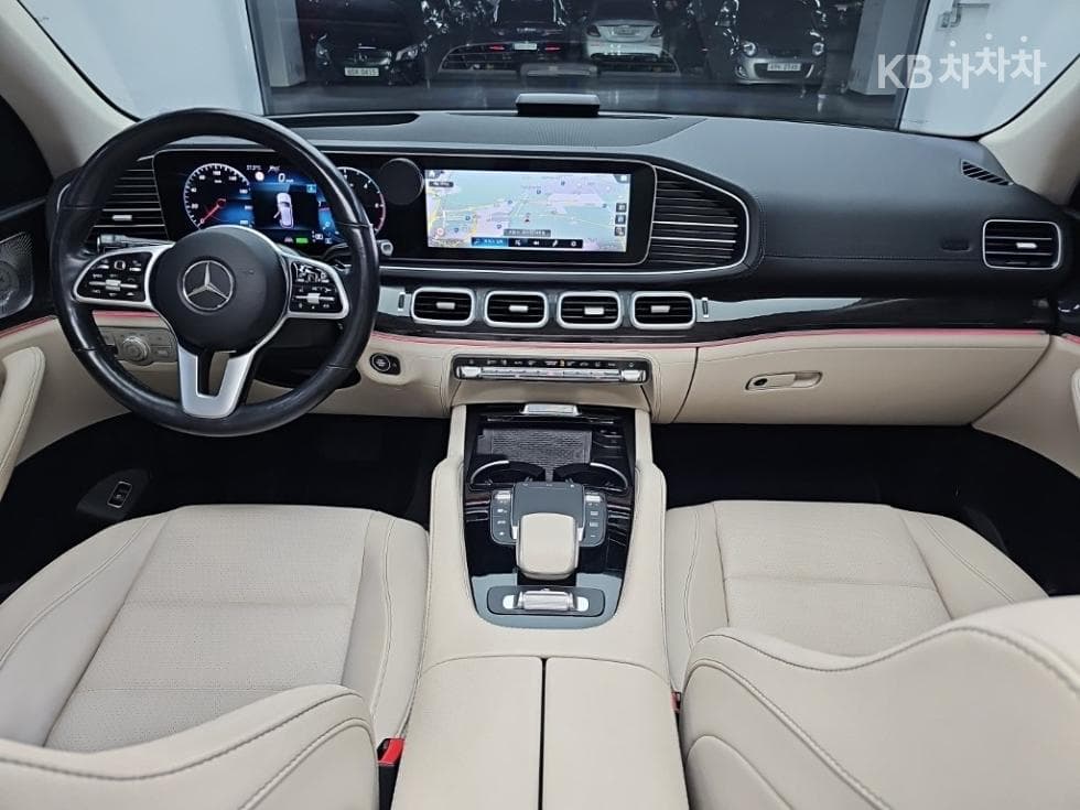 Mercedes-Benz - GLE-Class | 300 4Matic 7