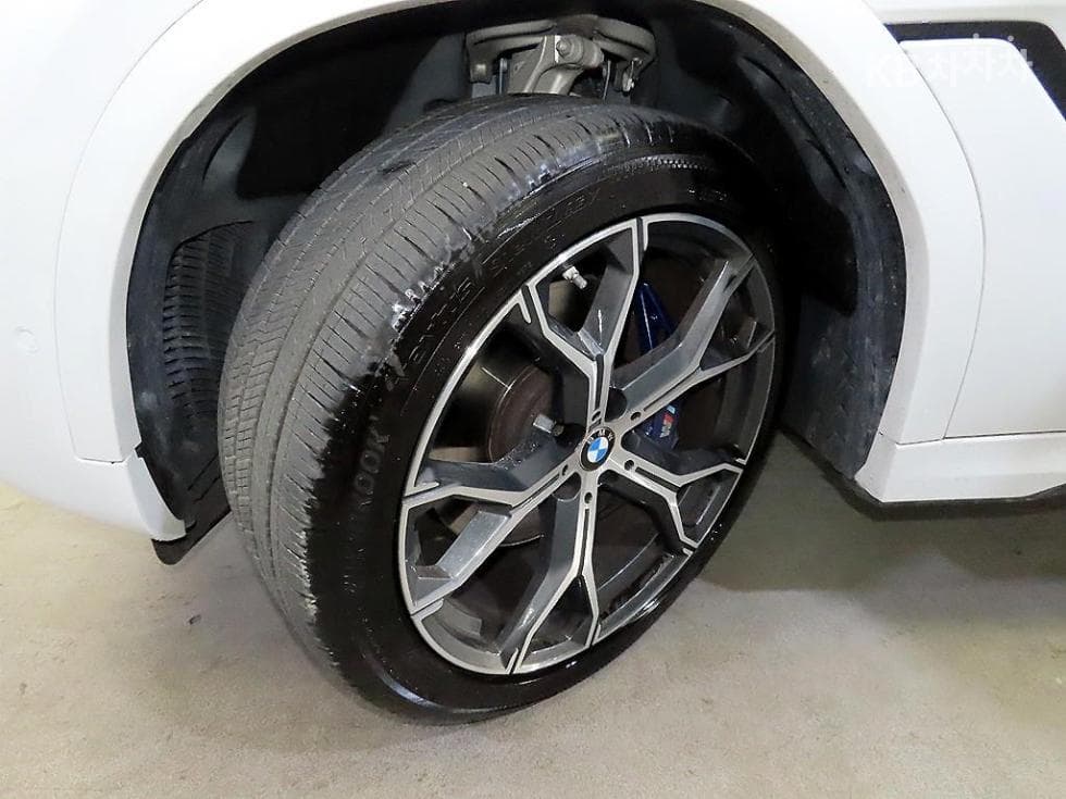 BMW - X6 | xDrive 40 M Sport Package 20