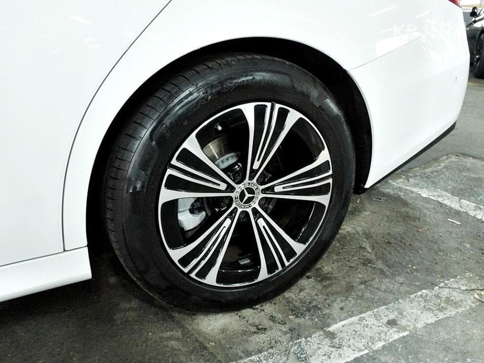 Mercedes-Benz - E-Class | E200 Avantgarde 20
