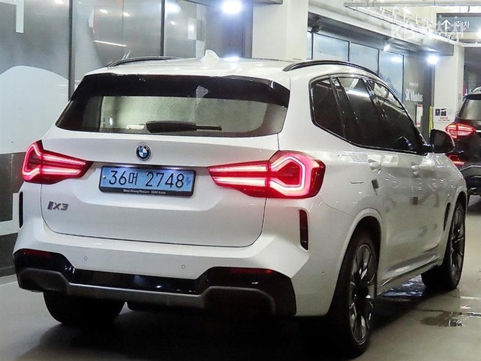BMW - X3M | iX3 Sport Package 4
