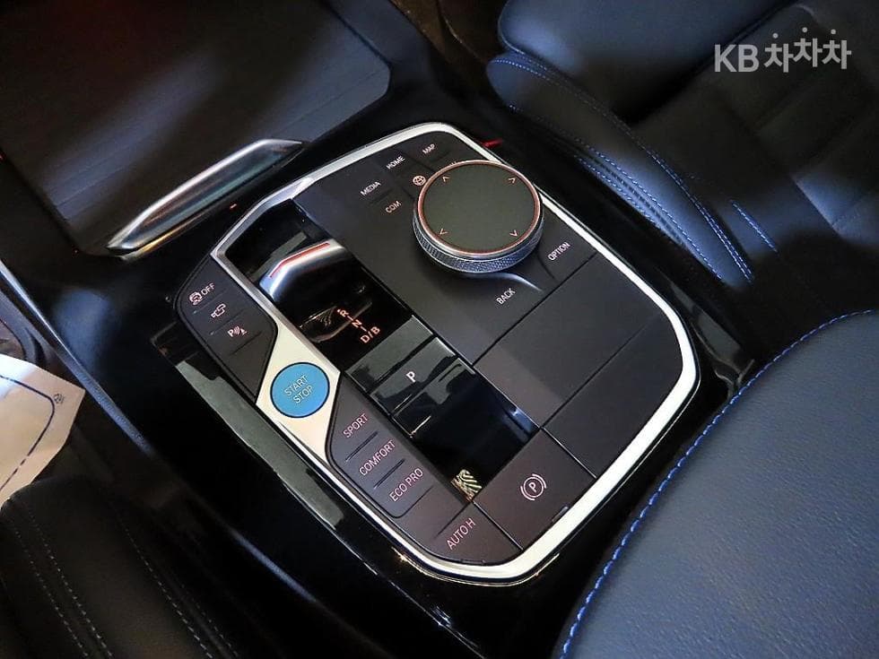 BMW - X3M | iX3 Sport Package 12