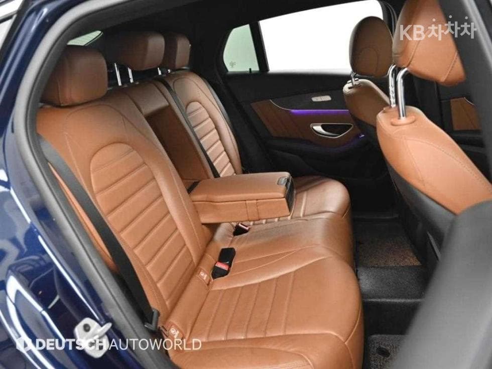 Mercedes-Benz - GLC-Class | 300 4Matic Coupe Premium 12