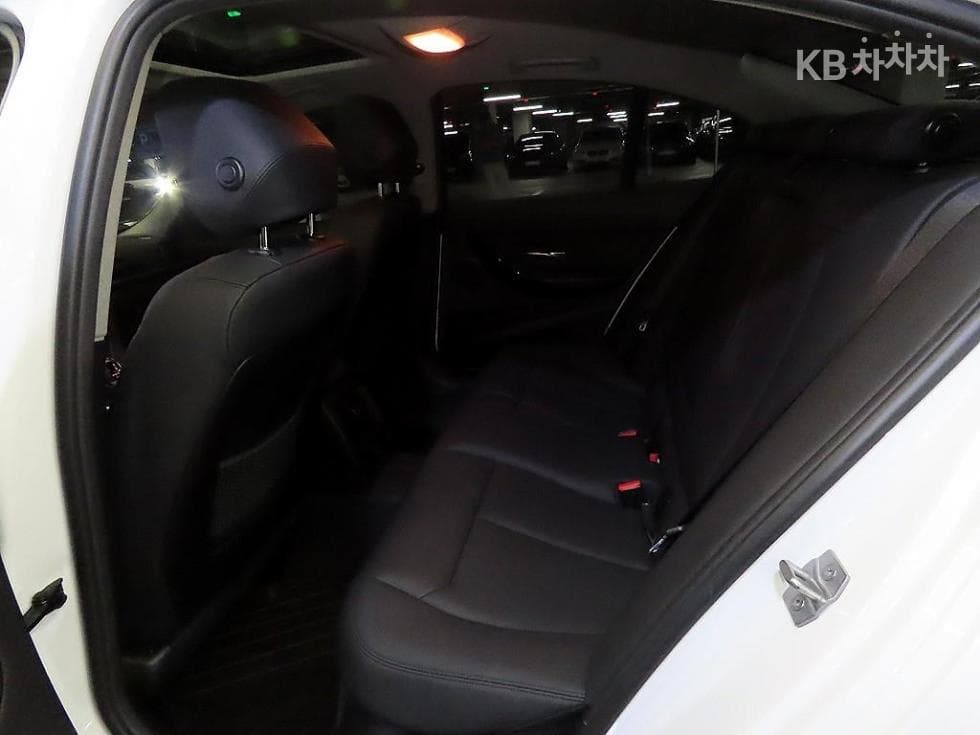 BMW - 3-Series | New 320 F30(12~) 7