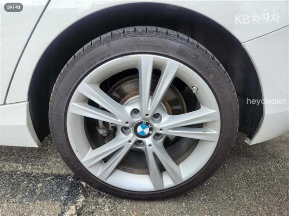 BMW - 1-Series | New 118 Sport Special 14