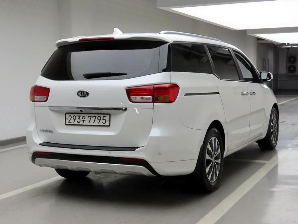 Kia - Карнивал | All New 9Seater 2.2 Diesel Luxury 4