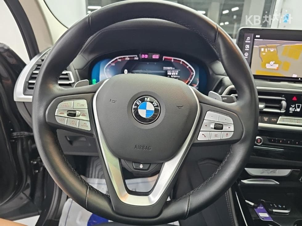 BMW - X4 | New xDrive 20 xLine 9
