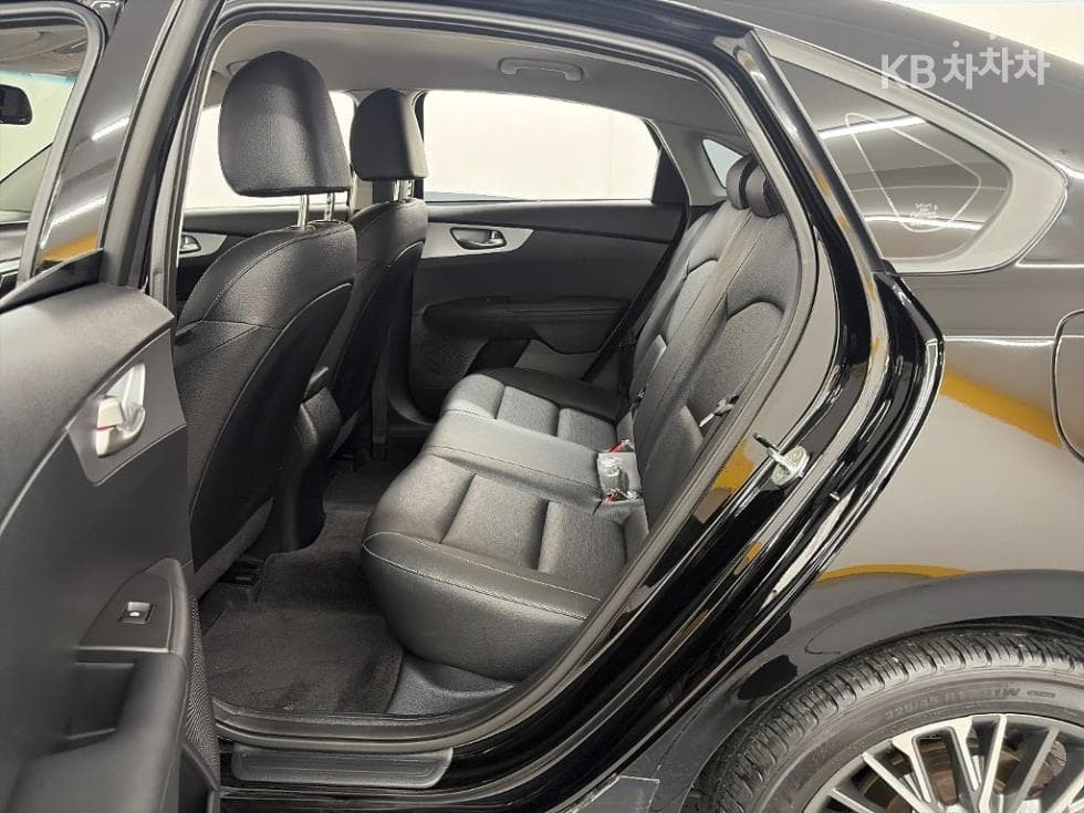 Kia - K3 | The New 1.6 Gasoline Prestige 12