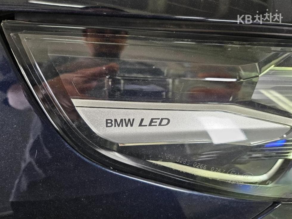 BMW - 5-Series | New 530 xDrive M Sport 16